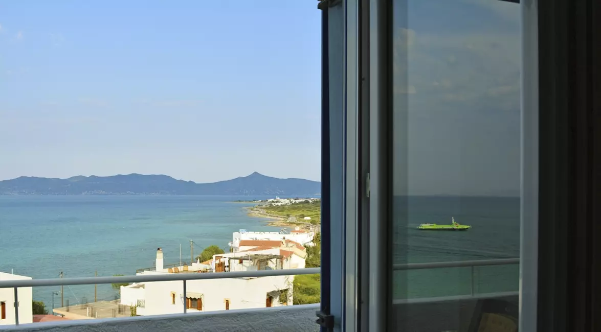 4-bed apartment with a view to the sea - Sunrise Studios, Agistri